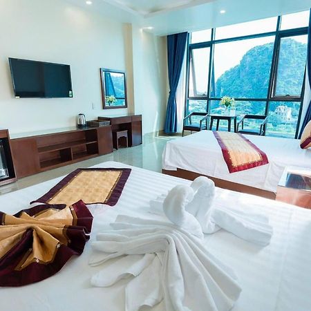 Aroma Cat Ba Sea View Hotel Chan Chau Екстериор снимка