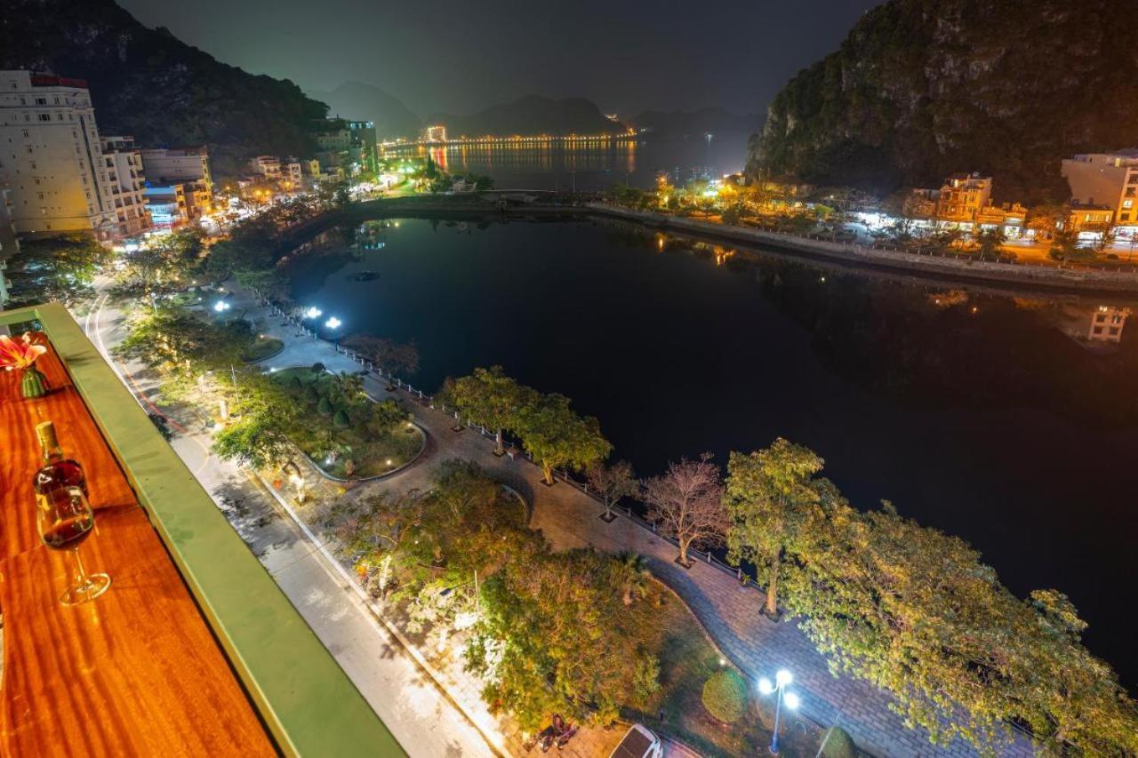 Aroma Cat Ba Sea View Hotel Chan Chau Екстериор снимка