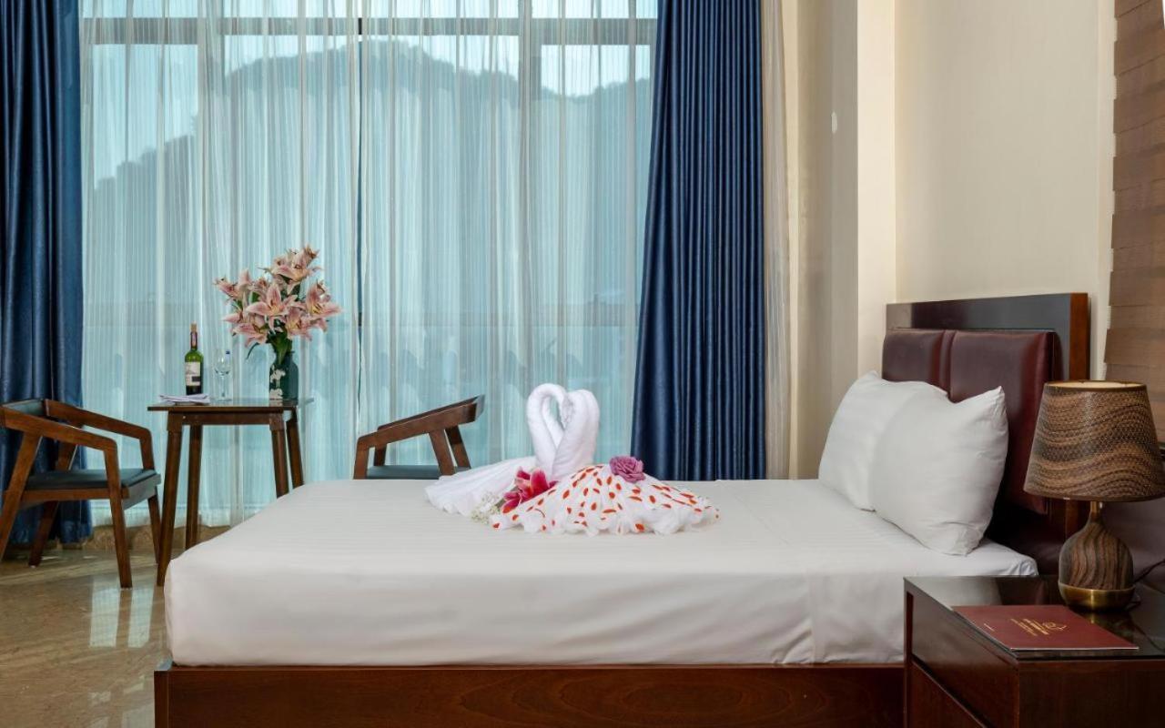 Aroma Cat Ba Sea View Hotel Chan Chau Екстериор снимка