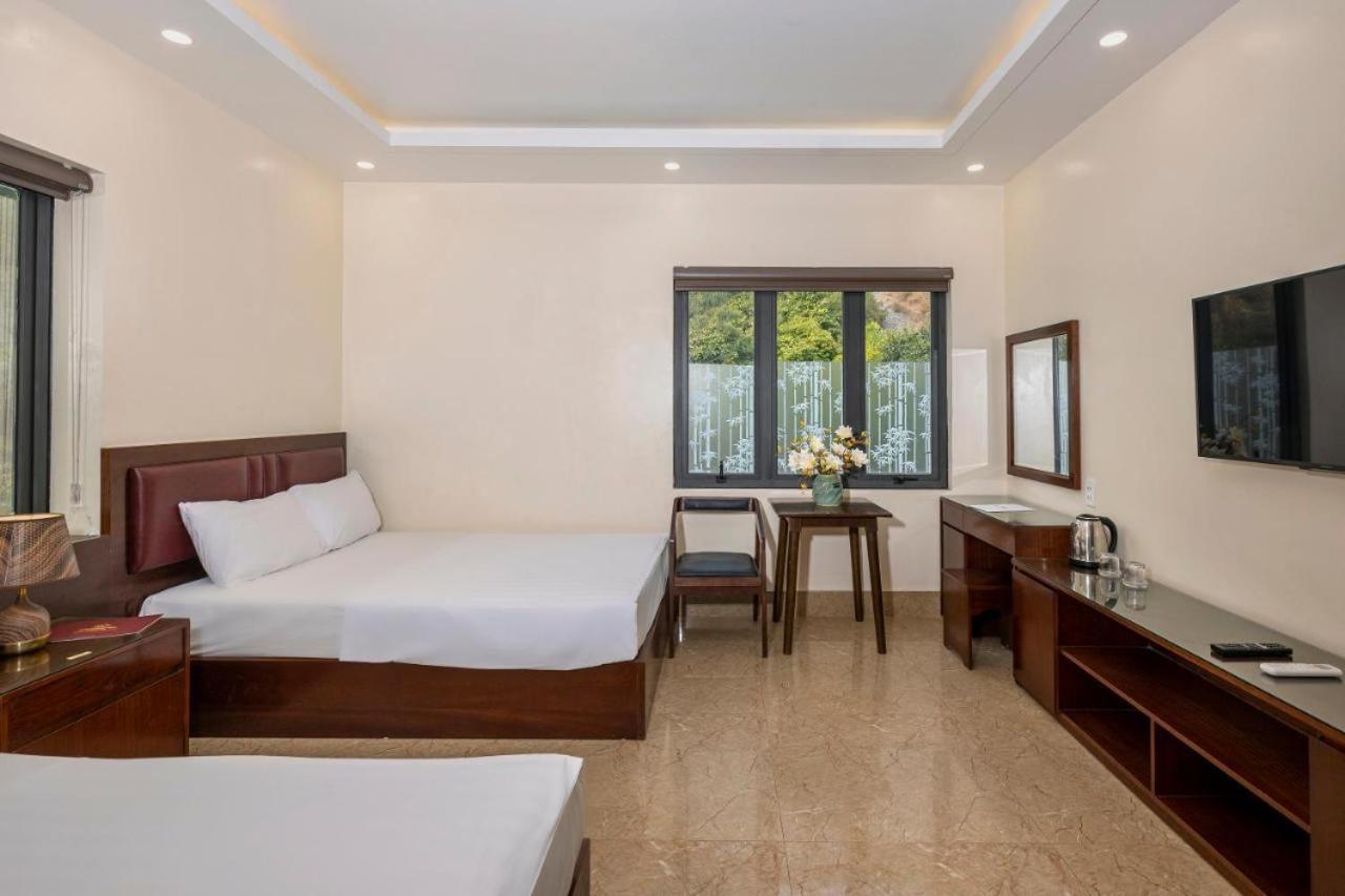 Aroma Cat Ba Sea View Hotel Chan Chau Екстериор снимка