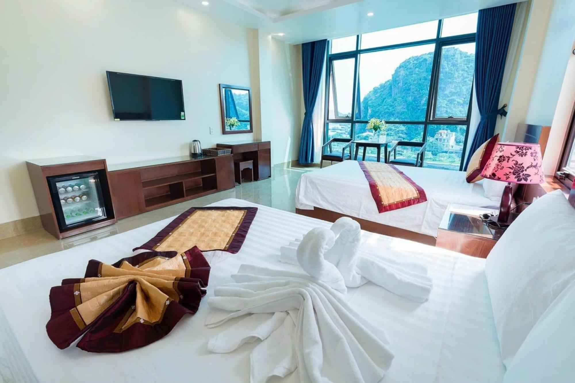 Aroma Cat Ba Sea View Hotel Chan Chau Екстериор снимка